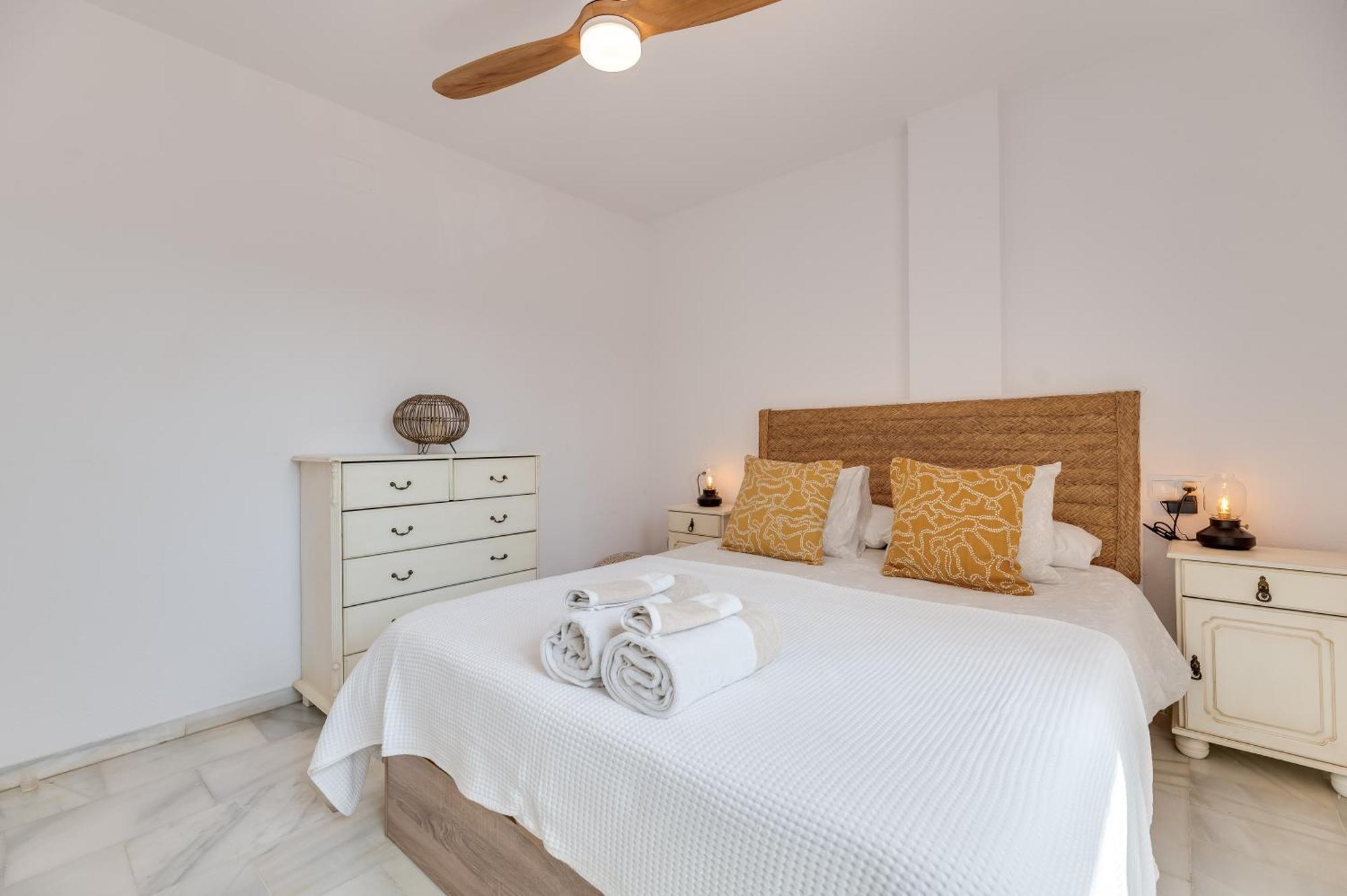 Apartamento Con Amplio Porche Y Bbq Benalmádena Buitenkant foto